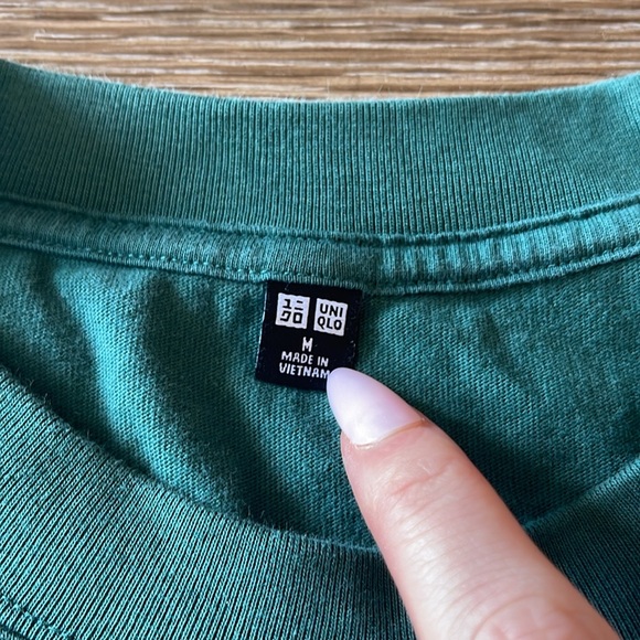 Uniqlo long sleeve - Picture 2 of 4